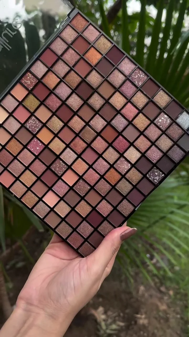 MAKEUP